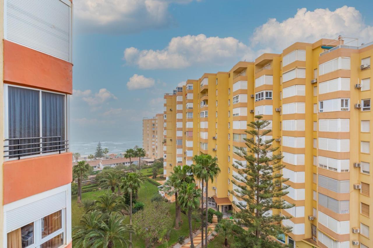 Modern Apartment Steps From The Beach تورّوكس كوستا المظهر الخارجي الصورة